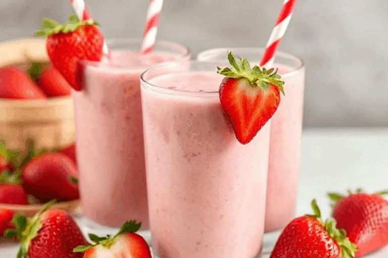 Refreshing strawberry smoothie recepe.gif